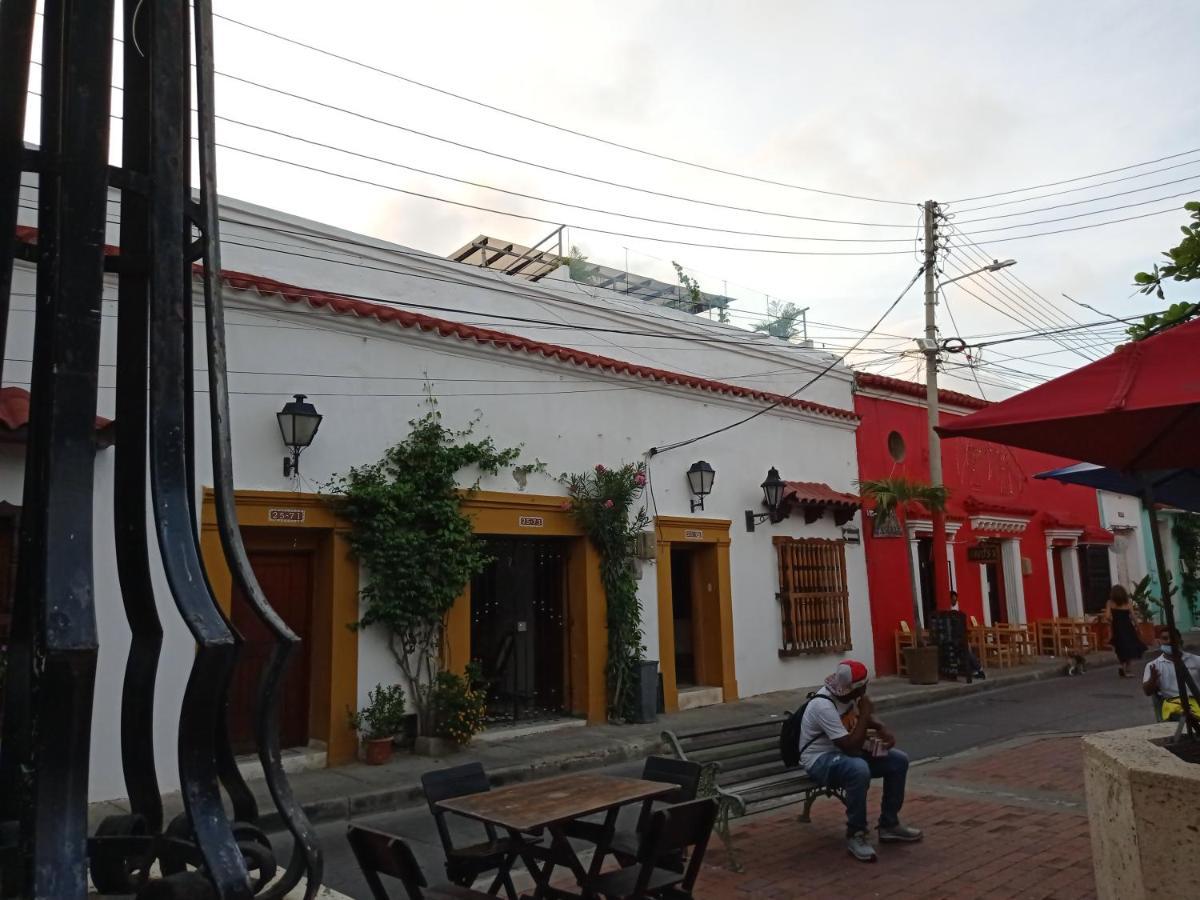 La 10B Hostel Cartagena Exterior photo